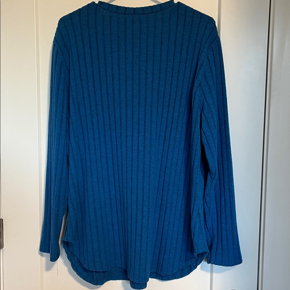 Blue Ribbed V-Neck Sweater - Picture 2 of 2
